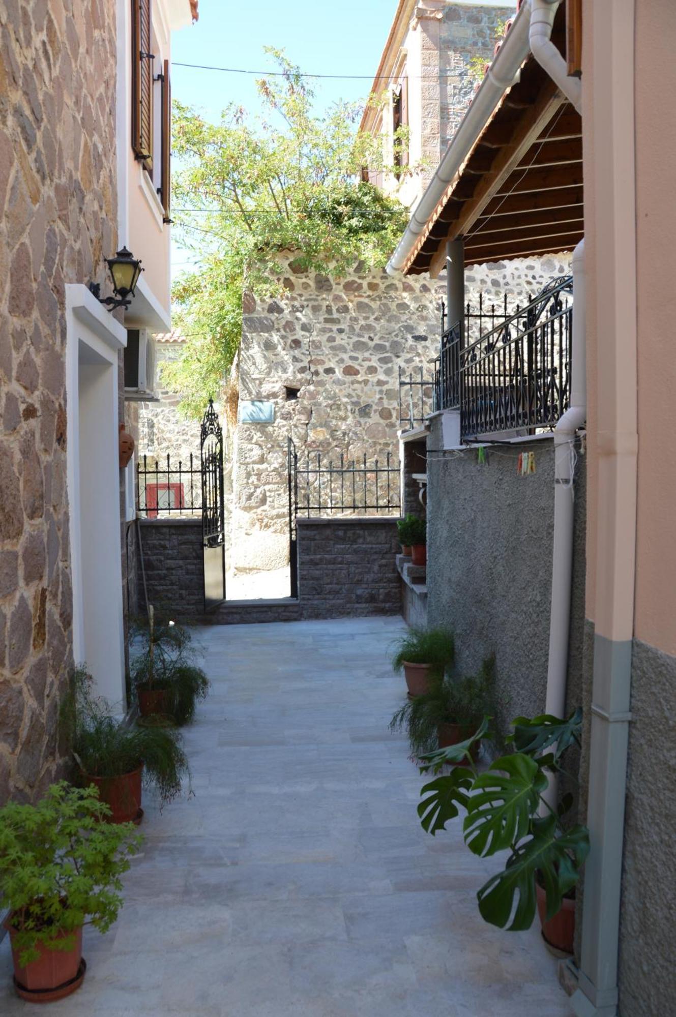 Ferienwohnung Mpaliaka Myrsini Mythimna Exterior foto