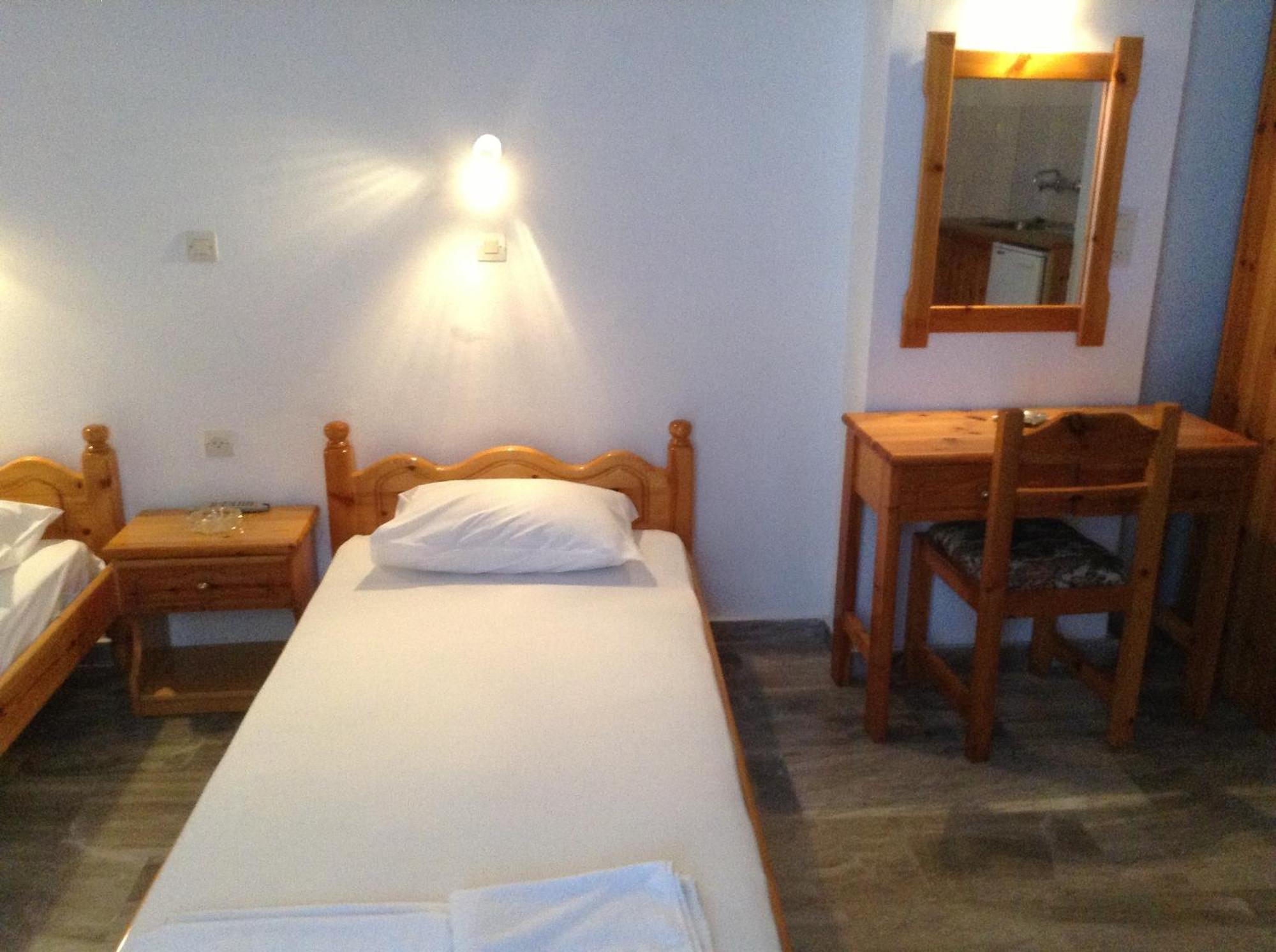 Ferienwohnung Mpaliaka Myrsini Mythimna Zimmer foto